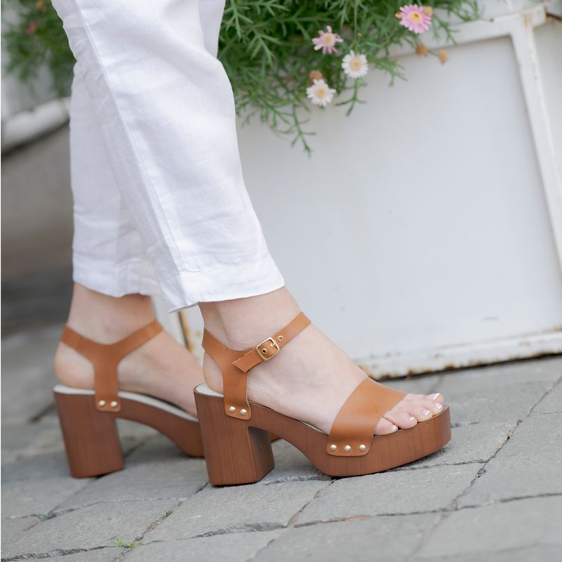 Sandalia-Mujer-Calisa-Cognac-Azaleia