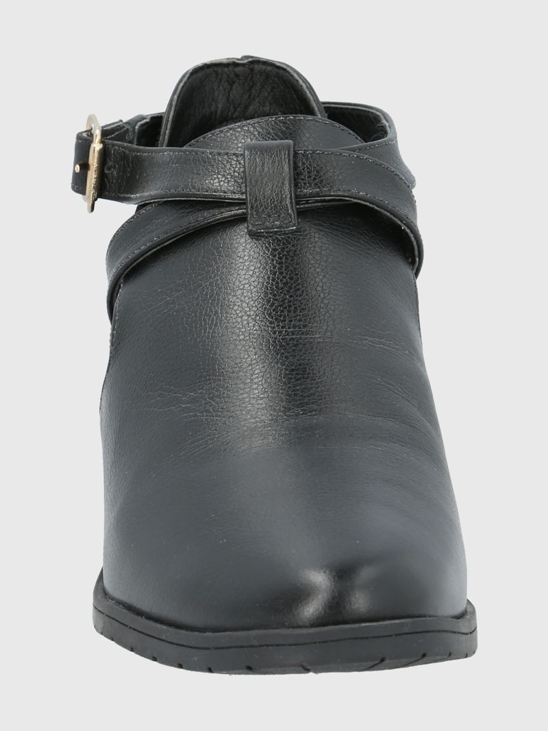 BOTIN CUERO GARLA NEGRO