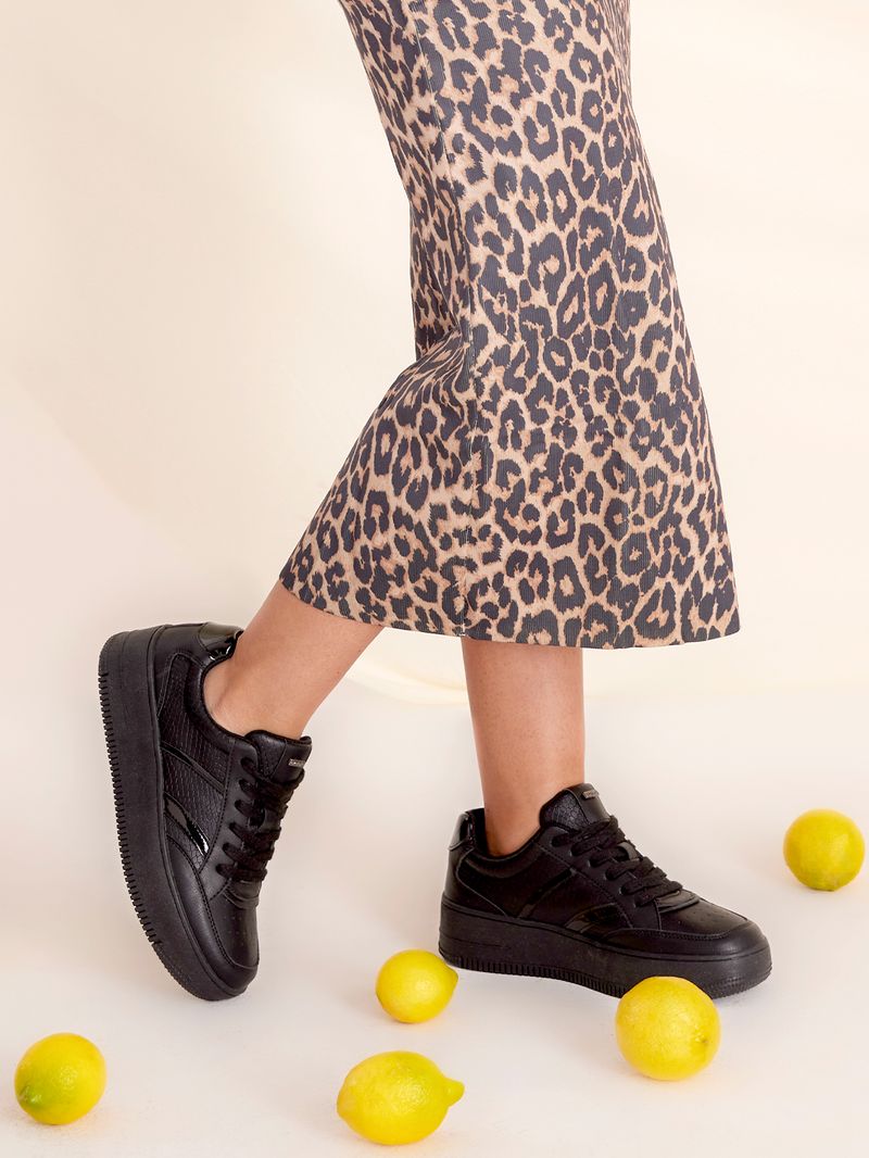 Zapatilla-Mujer-Caco-Negro-Azaleia