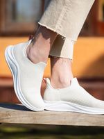 Zapatilla-Mujer-Battista-Beige-Azaleia