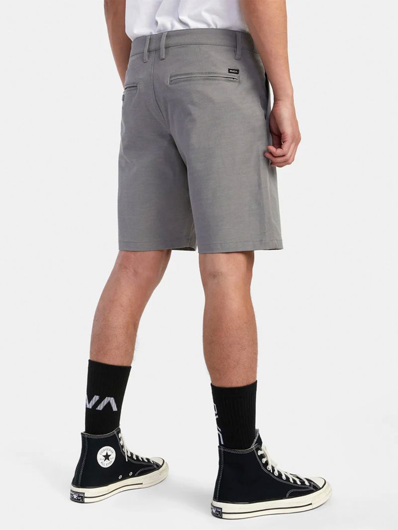 Short-Hombre-Back-In-Hybrid-Gris-RVCA