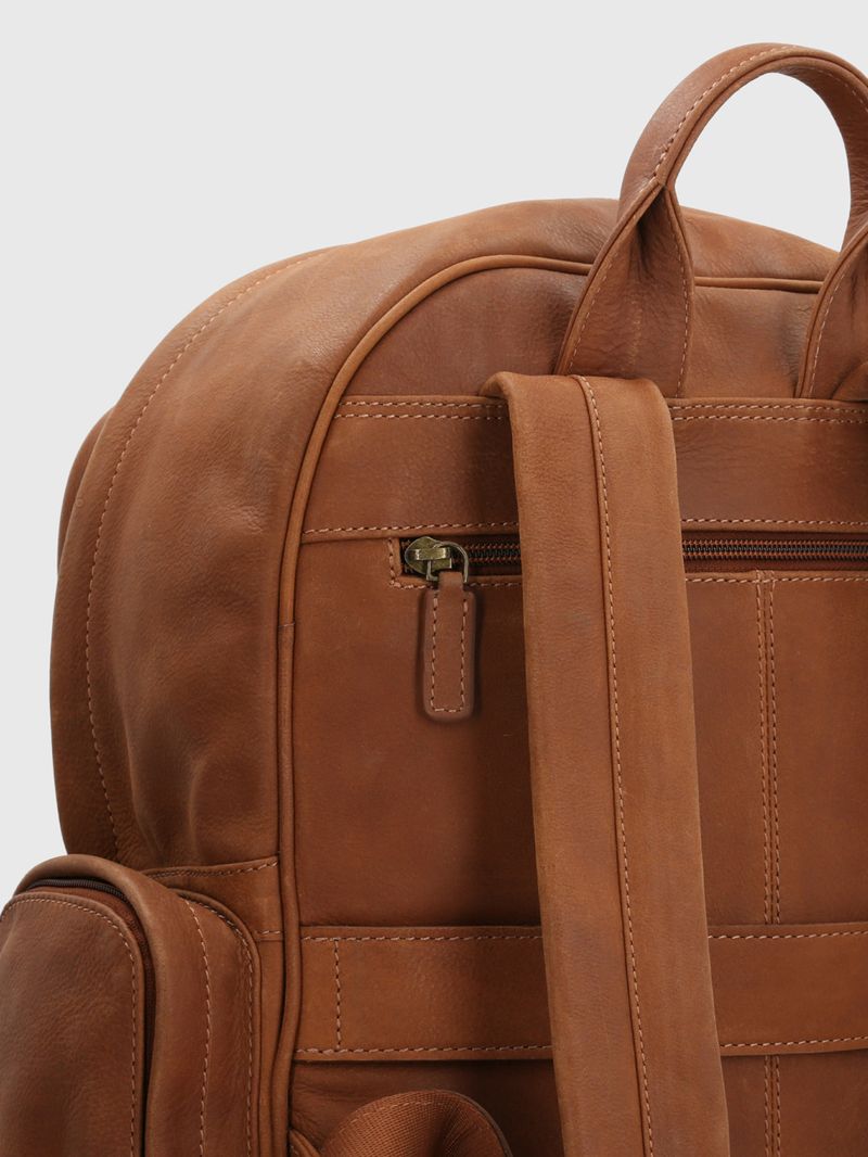 Mochila-Cuero-Hombre-Th-Richmond-Back-Cafe-Hush-Puppies