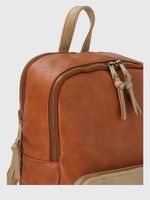 Mochila-Ecocuero-Mujer-Cooper-Back-Cafe-Hush-Puppies