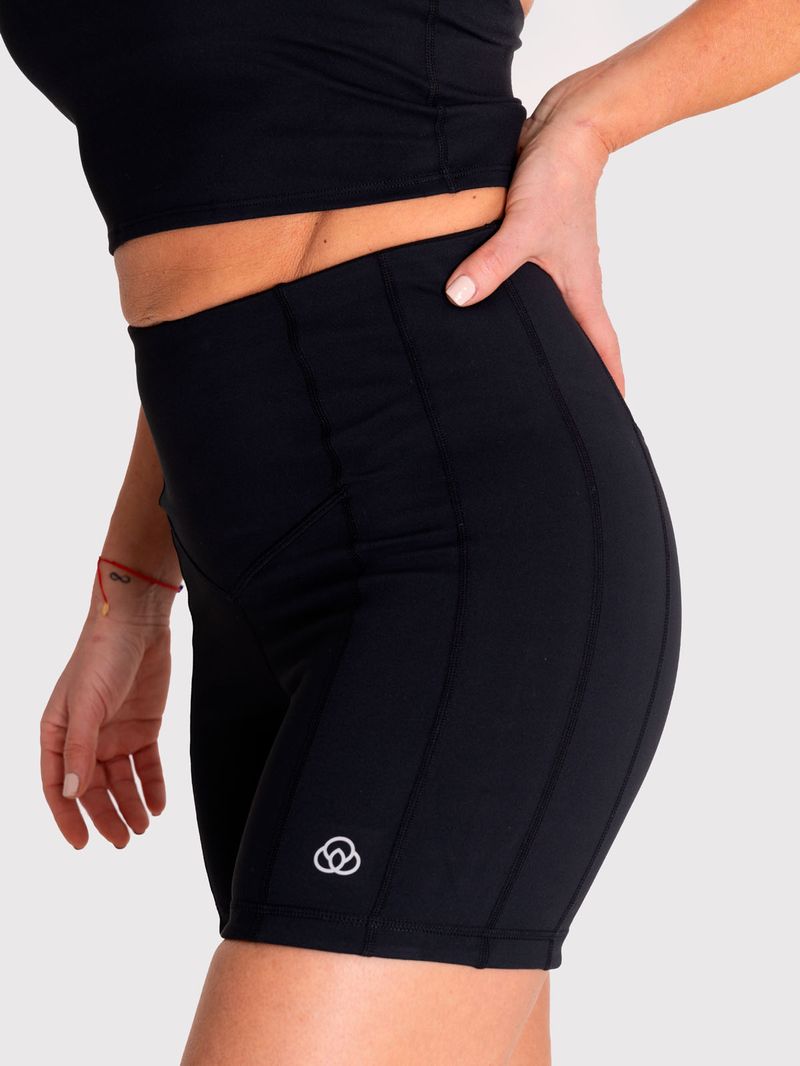 Calza-Corta-Mujer-Kaira-Negra-Bsoul