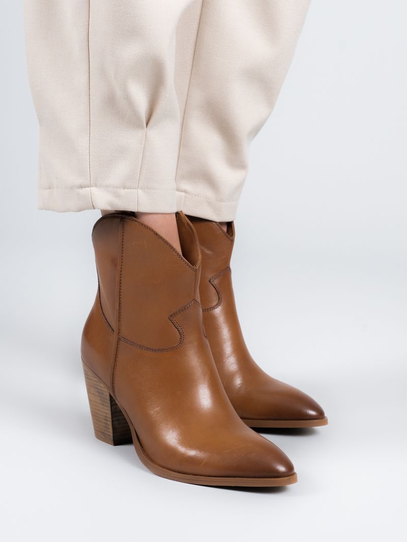 Botin Vaquero Cuero Mujer Vanna Café Claro