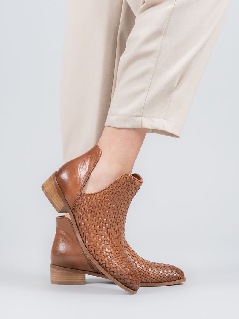 Botin-Cuero-Mujer-Vitoria-Cafe-Claro--