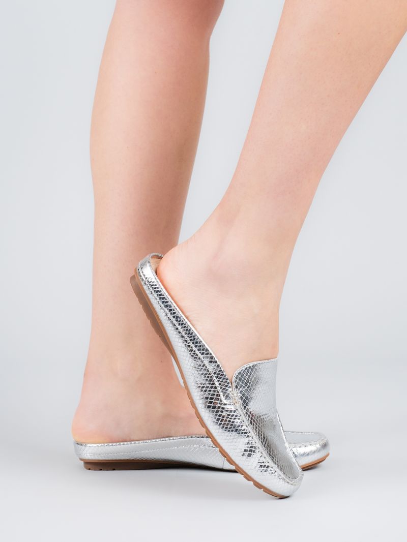 Mocasin-Cuero-Mujer-Metalizado-Cabris-Gris--