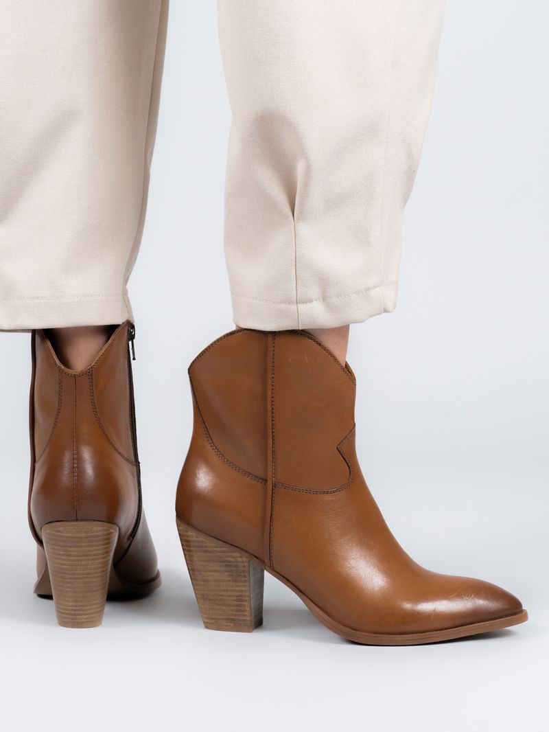 Botin Vaquero Cuero Mujer Vanna Café Claro
