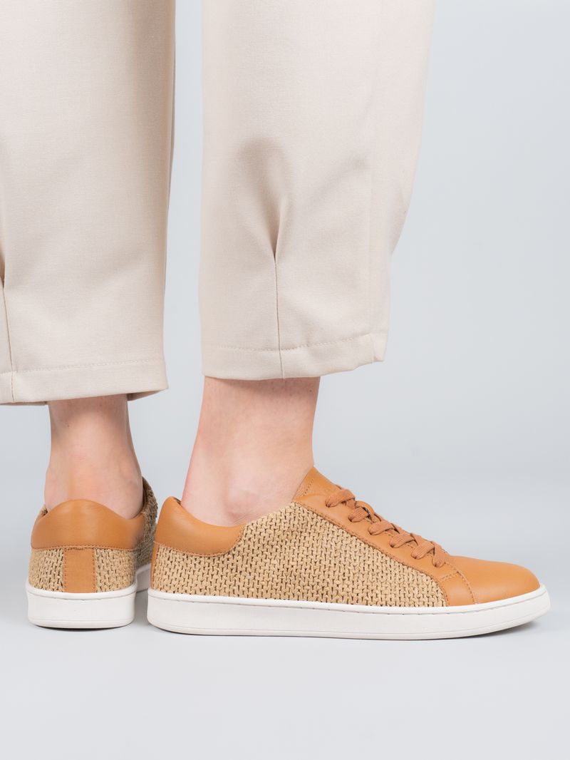 Zapatilla-Cuero-Mujer-Merano-Cafe-Claro--