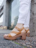 Sandalia-Mujer-Chloe-Cognac-Azaleia