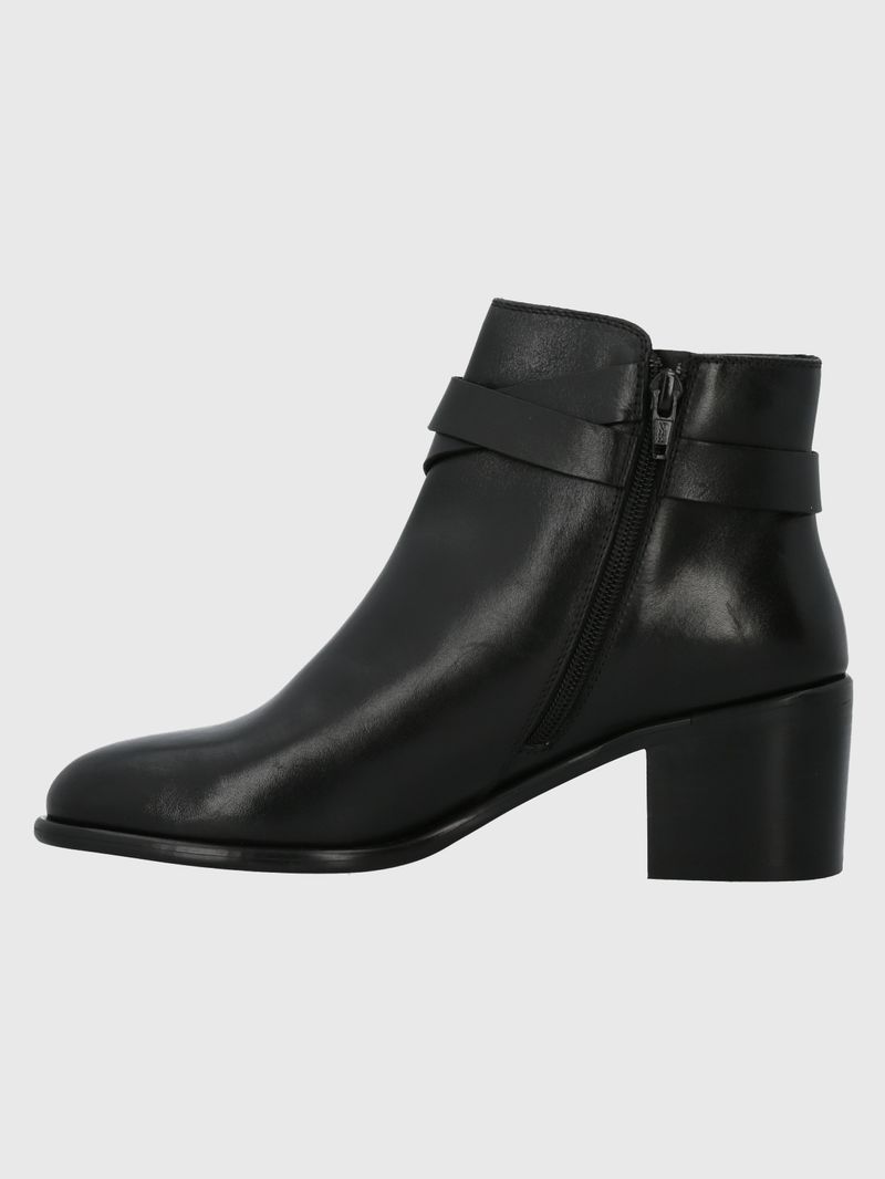 Botin-Cuero-Amanda-Negro