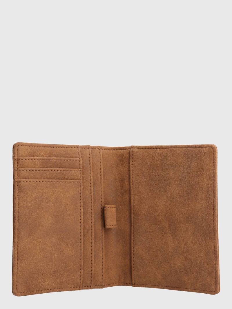 Billetera Ecocuero Mujer Drina Passport Café Hush Puppies