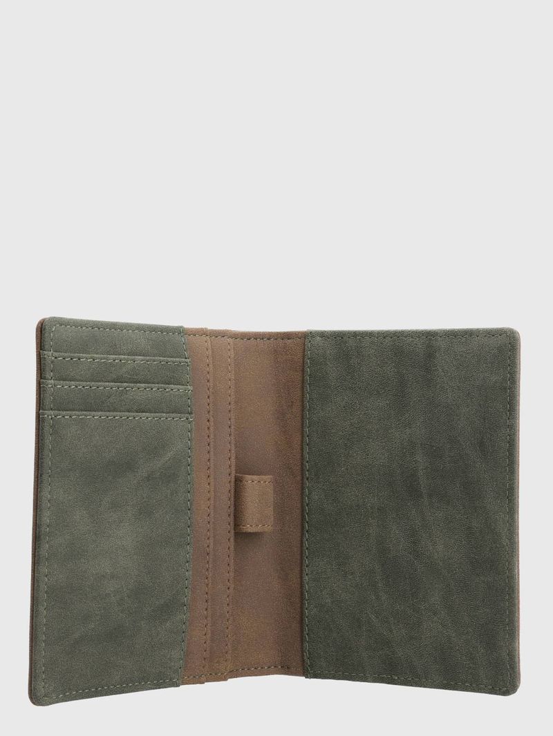 Billetera Ecocuero Mujer Drina Passport Café Hush Puppies