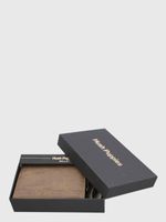 Billetera Ecocuero Mujer Drina Passport Café Hush Puppies