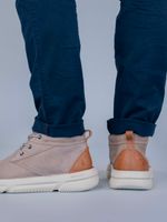 Botin-Cuero-Baylor-Chukka-Gris-Hush-Puppies