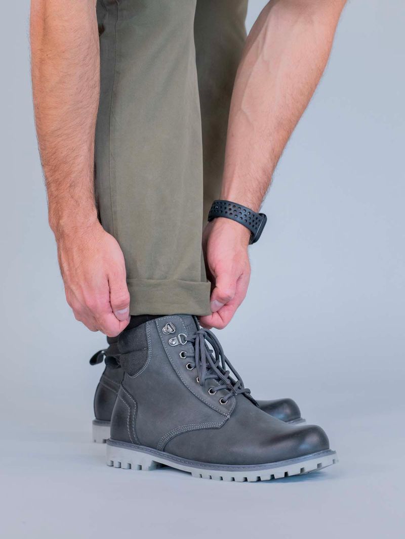 Botin-Cuero-Maxwell-Gris-Hush-Puppies