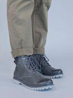 Botin-Cuero-Maxwell-Gris-Hush-Puppies
