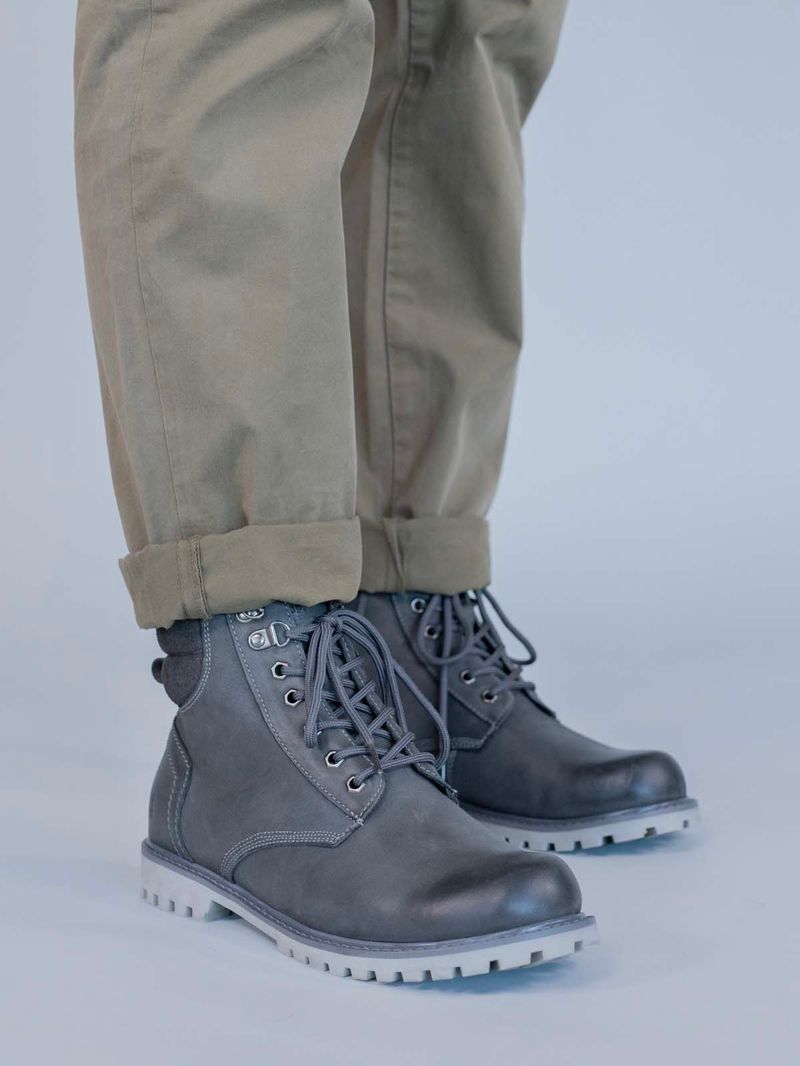 Botin-Cuero-Maxwell-Gris-Hush-Puppies