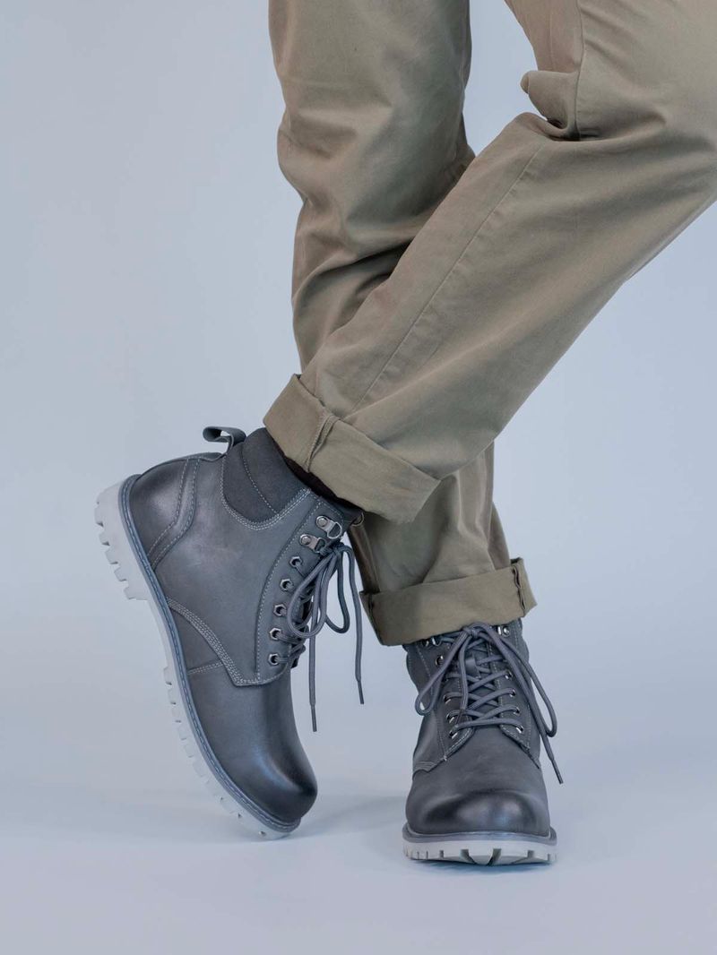 Botin-Cuero-Maxwell-Gris-Hush-Puppies