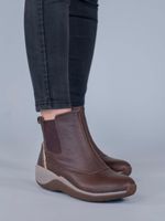 Botin-Cuero-Spinal-Rug-Chelsea-Cafe-Hush-Puppies