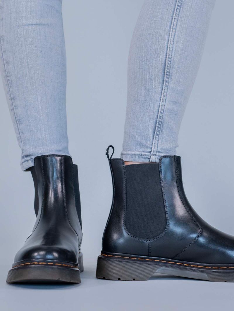 Botin-Cuero-Mart-Negro-Hush-Puppies