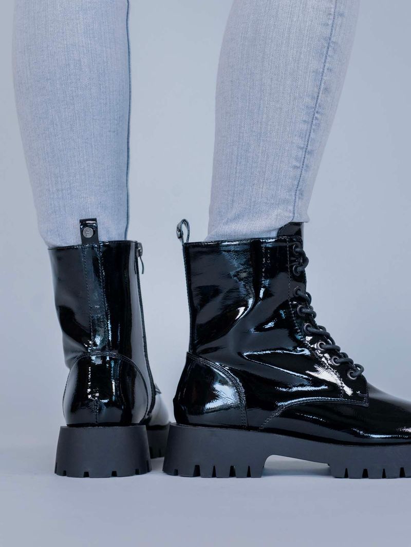 Botin-Orion-Negro-Hush-Puppies