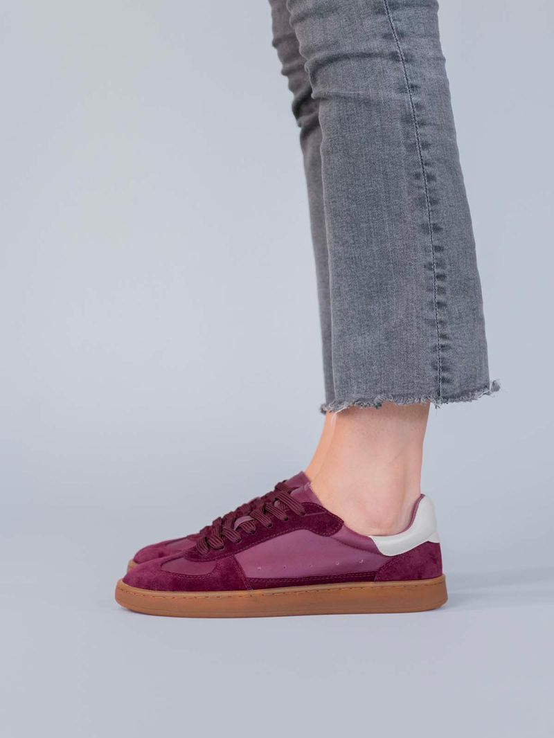 Zapatilla-Cuero-Dallas-Burdeo-Hush-Puppies