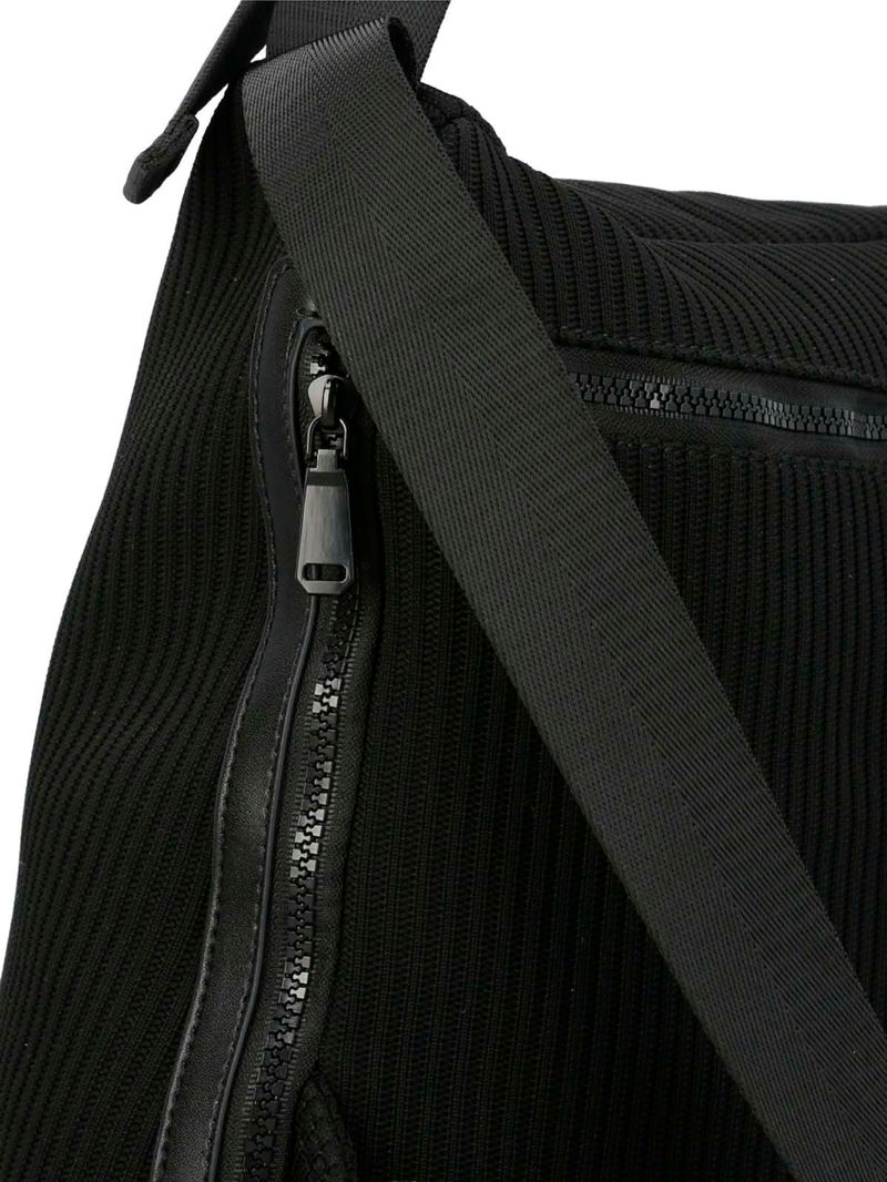 Cartera-convertible-Mujer-Darma-Bag-Negro-Azaleia