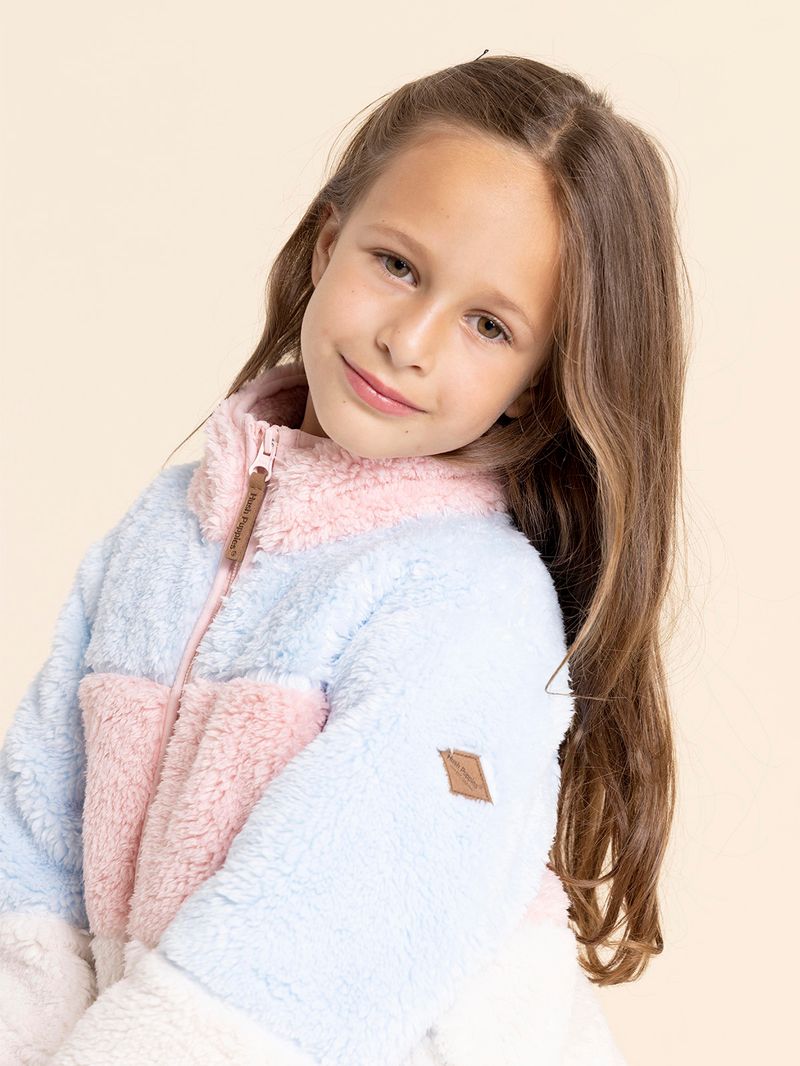 Polar-Sherpa-Niña-Mila-Celeste