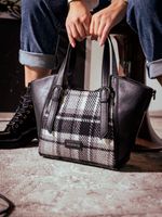 Cartera-Mujer-Bath-Tote-Negro-Azaleia