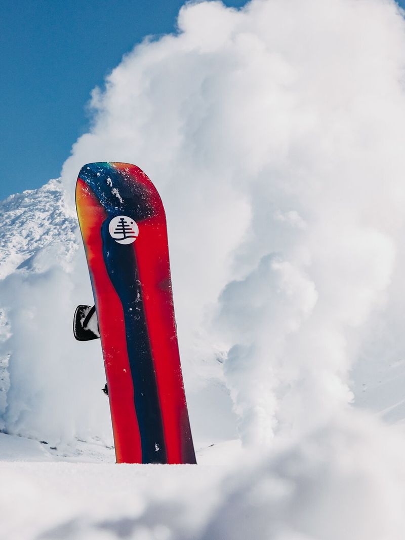 Tabla-Snowboard-Hometown-hero-Multicolor-Burton