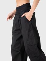 Pantalon-Mujer-Light-Cargo-Negro-Bsoul