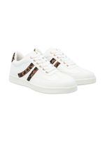 Zapatilla-Mujer-Adiela-Blanco-Leopardo-Azaleia