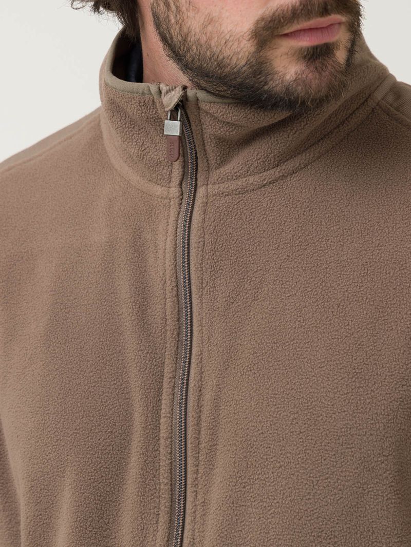 Polar-Fibras-Recicladas-Hombre-Volterra-Cafe-Rockford