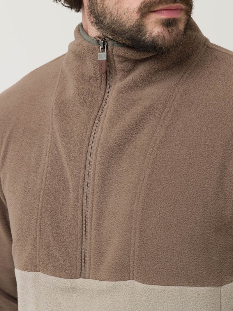Polar-Fibras-Recicladas-Hombre-Atlas-Cafe-Rockford