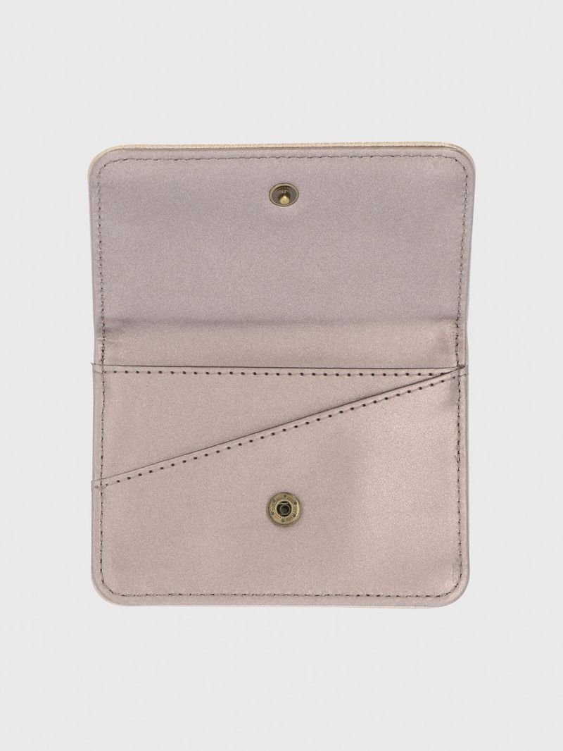 Billetera Ecocuero Mujer Metal Flap Wallet Metalizado Hush Puppies