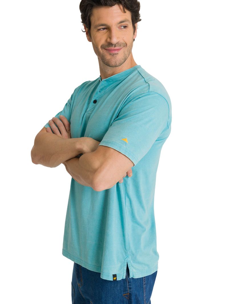 Polera Manga Corta Henley Hombre Burnout Azul Claro CAT