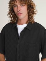 Camisa M/C Hombre Van Doren Tencel Che Negro Vans